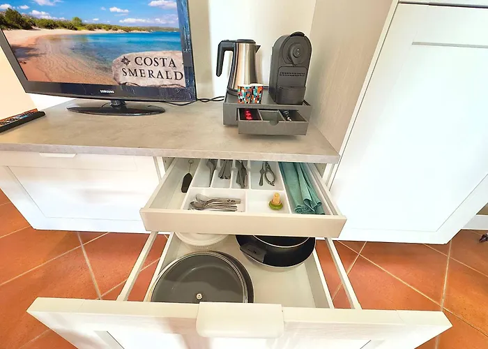 Appartamento 6 Pax - Pool, Parking & Wifi - By Coral Porto Cervo