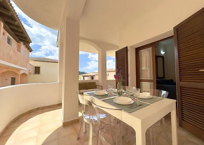 6 Pax - Pool, Parking & Wifi - By Coral