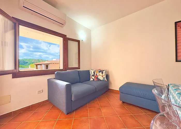 6 Pax - Pool, Parking & Wifi - By Coral * Porto Cervo