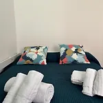 6 Pax - Pool, Parking & Wifi - By Coral 아파트 *